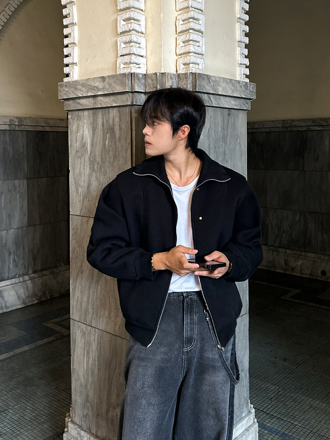 曲線剪裁 鉚釘 高領 外套 / 3色