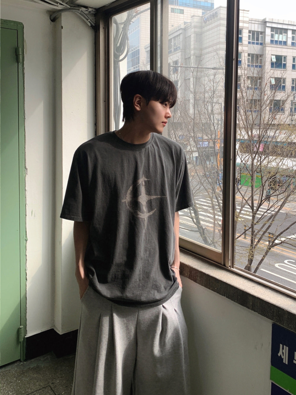 Crescent 月牙圖案 水洗 寬鬆 短袖 T恤 / 2色