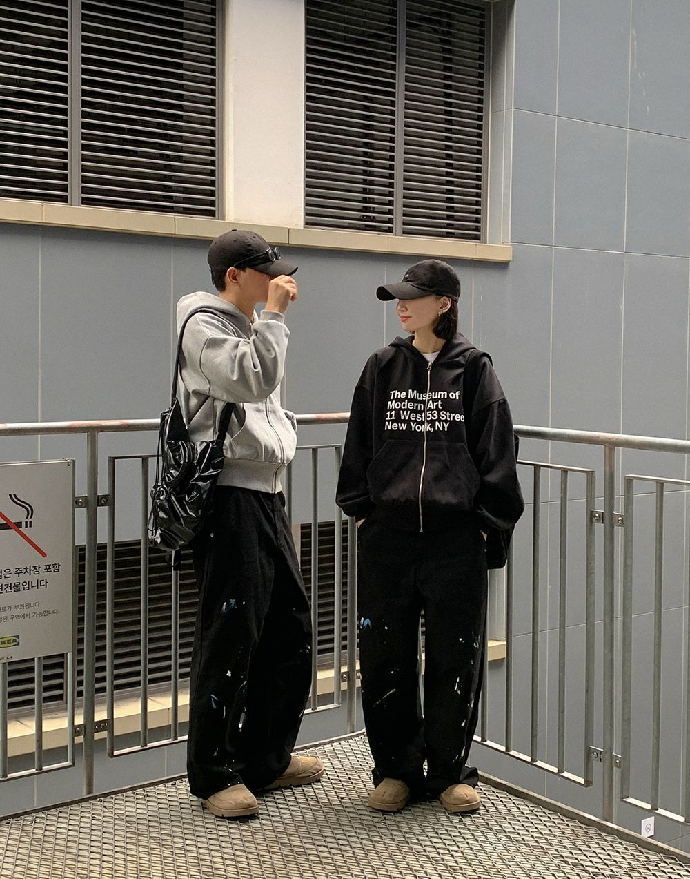 藝術 字母 印花 寬鬆 短版 連帽外套 / 2色