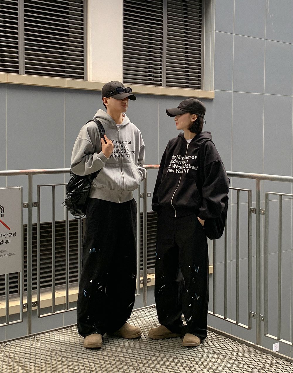 藝術 字母 印花 寬鬆 短版 連帽外套 / 2色