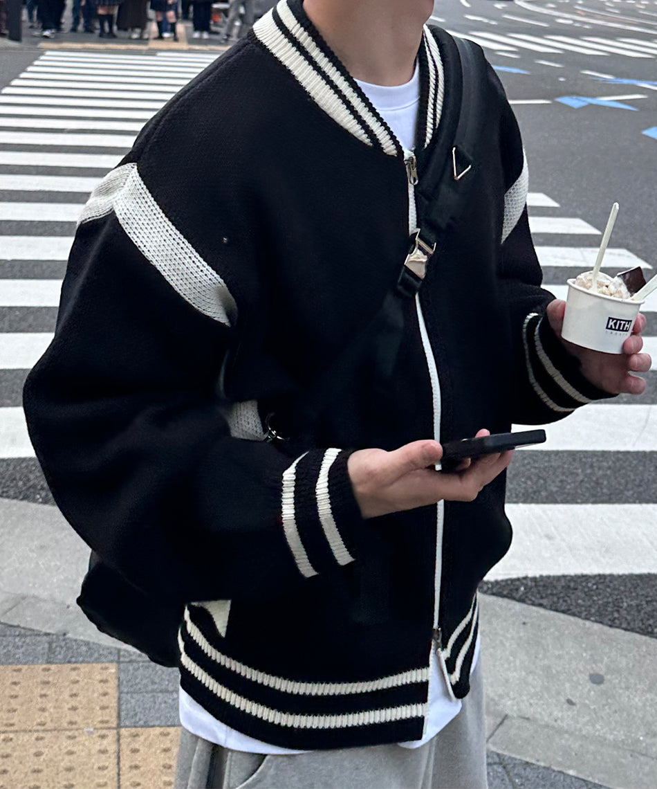 極簡 大容量 可調節 尼龍 斜背 郵差包 / 1色