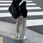 極簡 大容量 可調節 尼龍 斜背 郵差包 / 1色