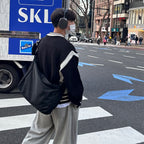 極簡 大容量 可調節 尼龍 斜背 郵差包 / 1色