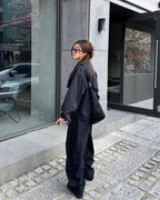 極簡 大容量 可調節 尼龍 斜背 郵差包 / 1色